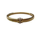 Gold bracelet on a Labeking Jewellers box