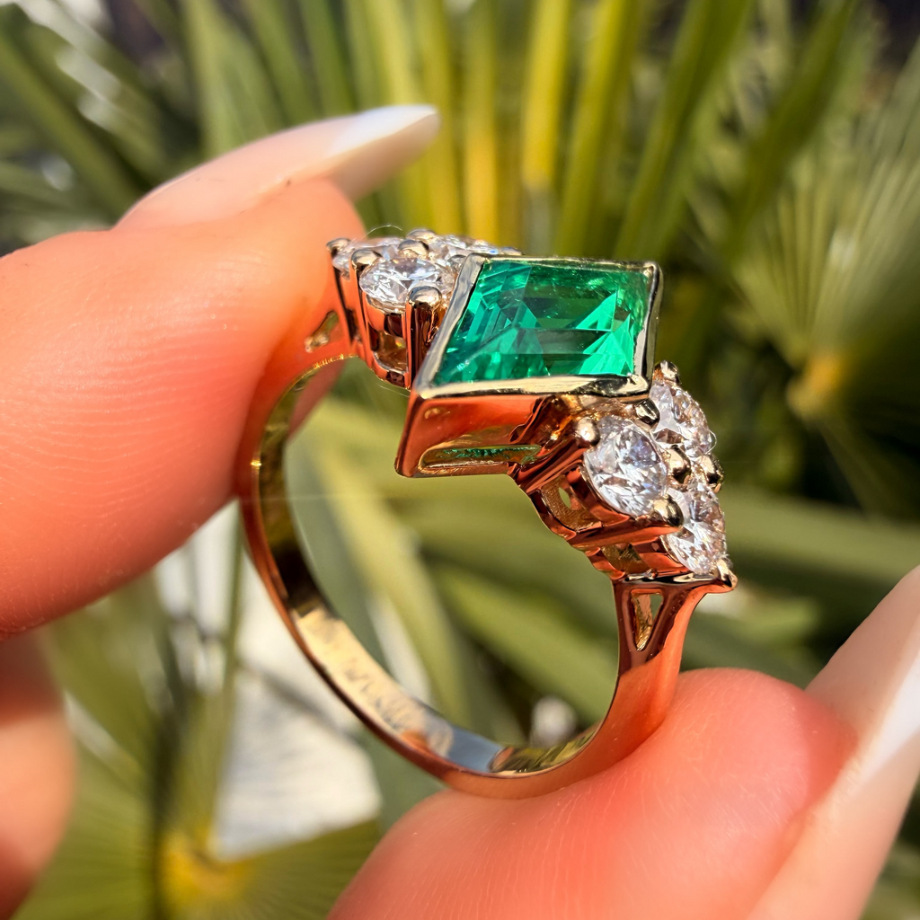 18K Yellow Gold 1.8Ct Lab Grown Lozenge Emerald Illusion Ring