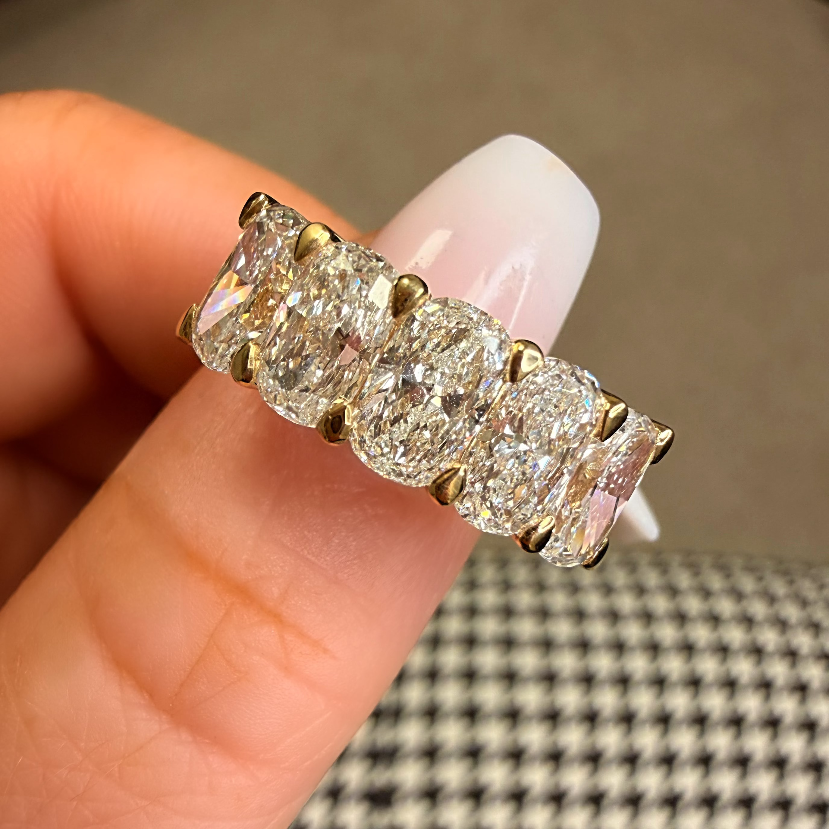 18K 4.5Ct Lab Diamond Elongated Cushion Eternity