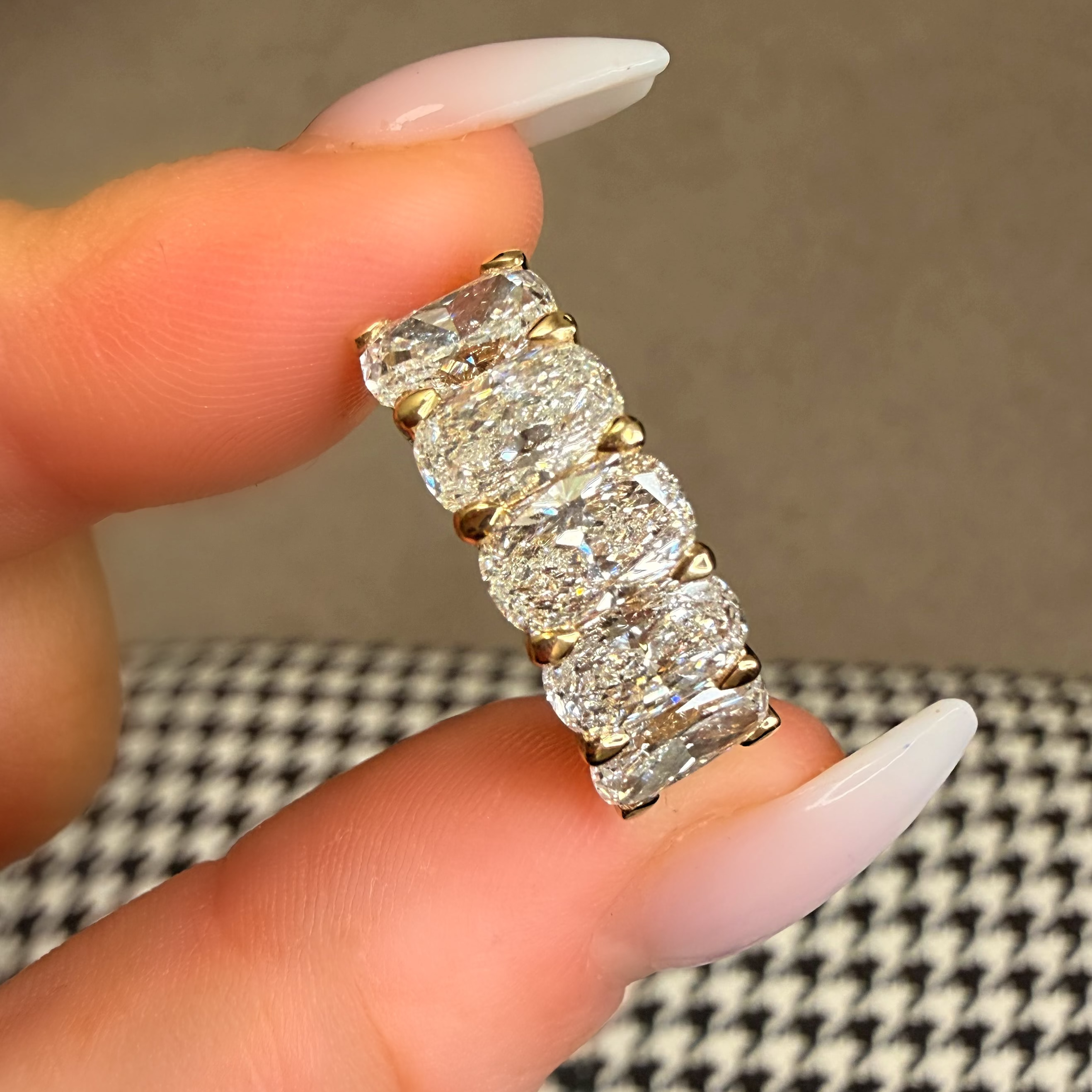 18K 4.5Ct Lab Diamond Elongated Cushion Eternity