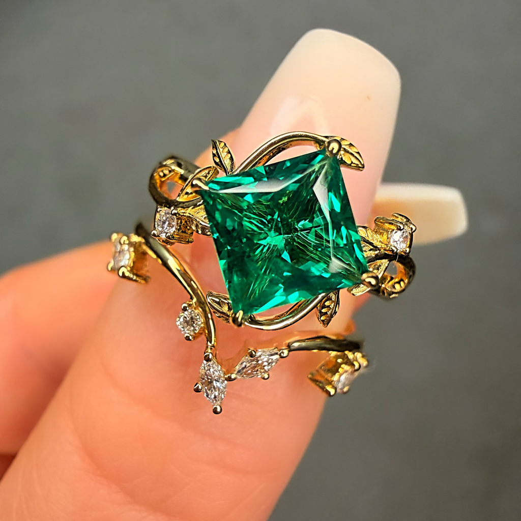 Princess Botanical 18K Gold Lab Grown Green Emerald Ring Set