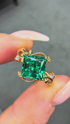 Princess Botanical 18K Gold Lab Grown Green Emerald Ring Set