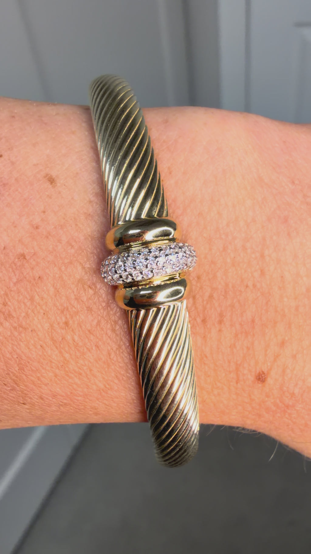 Amira Solid 14K Gold & CZ Hinged Bangle