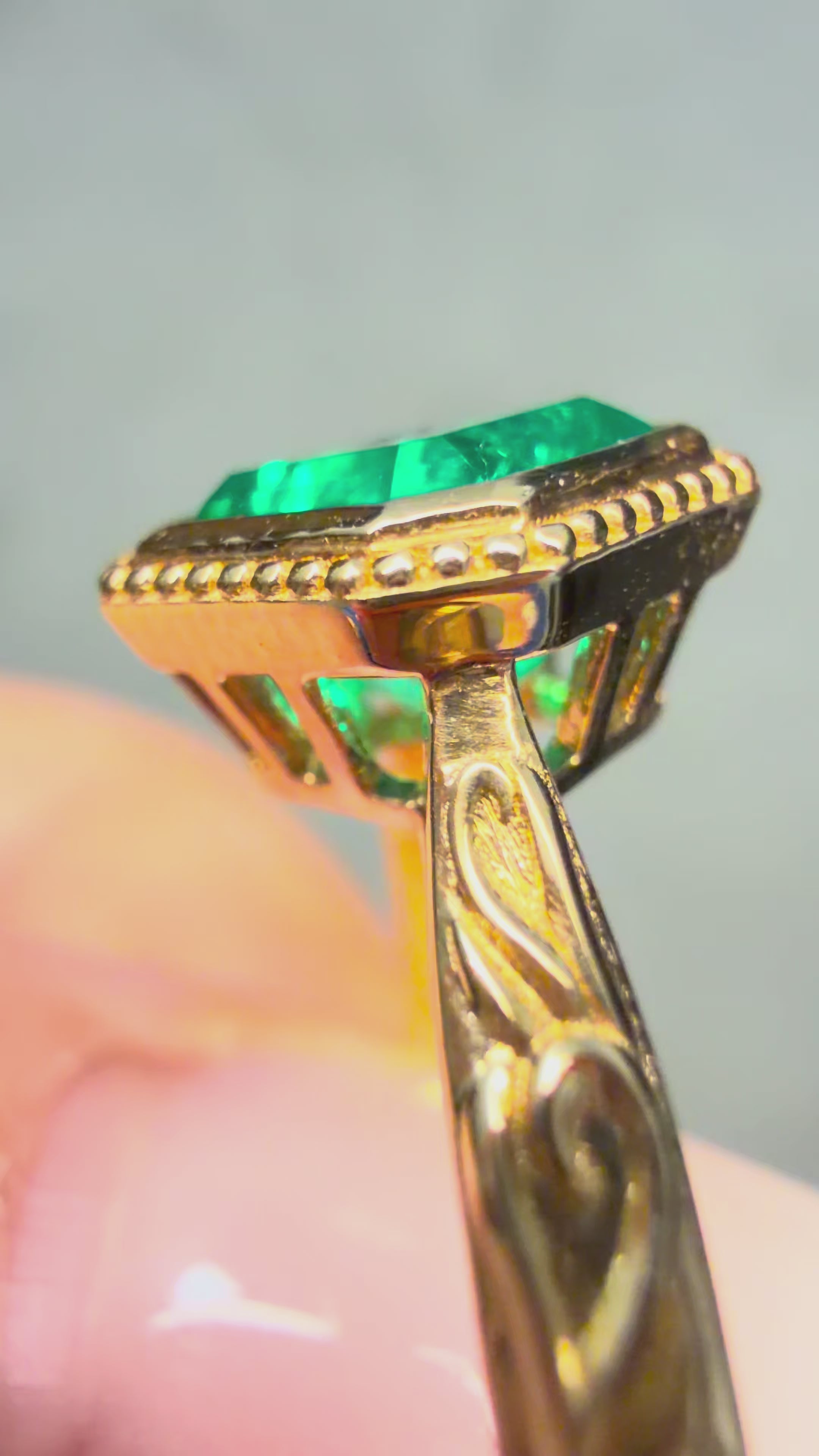 18K Hand Engraved 1.25Ct Lab Green Emerald Luxury Promise Ring
