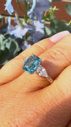 18K 2.5Ct Fancy Vivid Blue Lab Grown Diamond Cushion Trilogy Ring