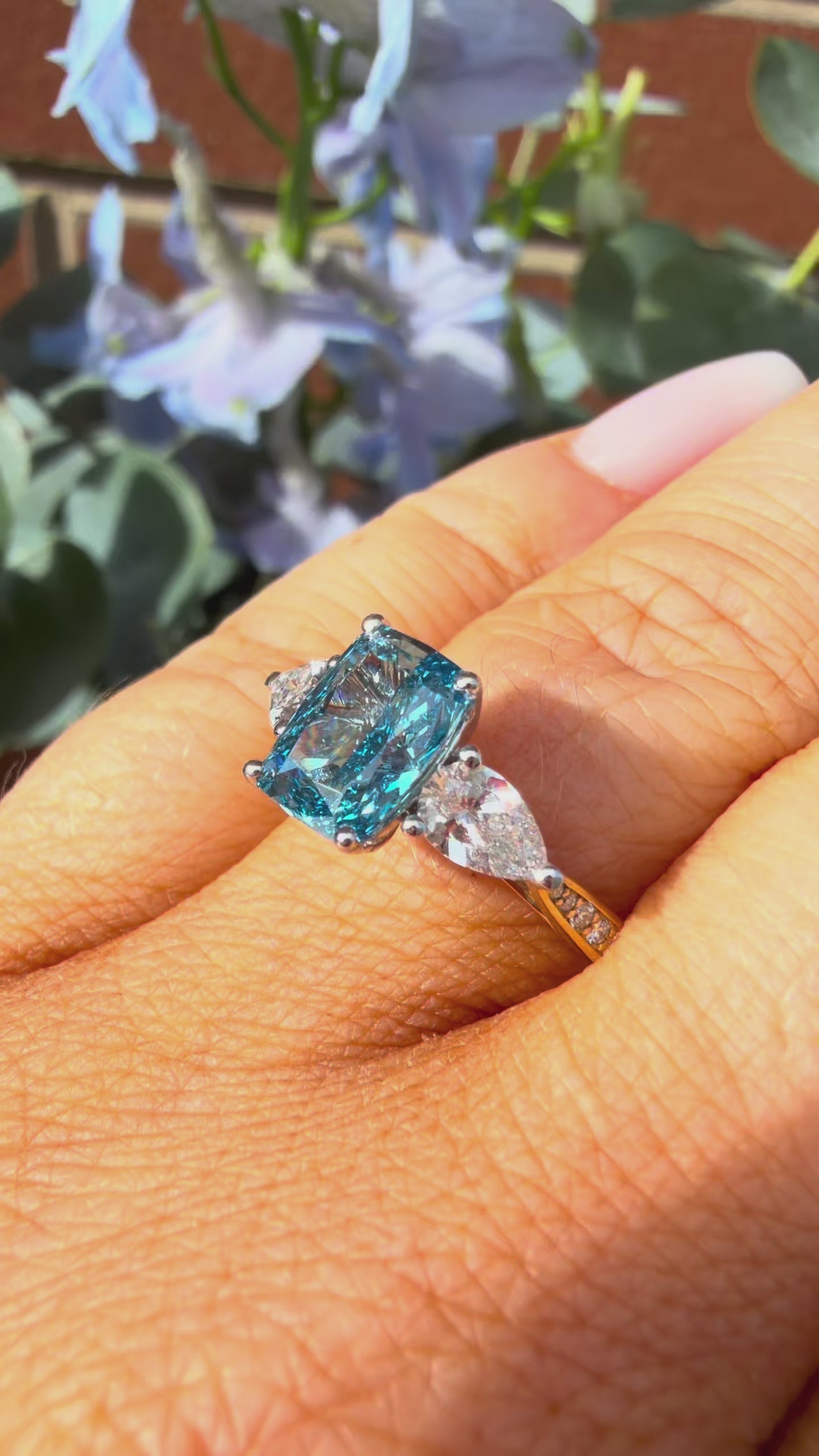 18K 2.5Ct Fancy Vivid Blue Lab Grown Diamond Cushion Trilogy Ring